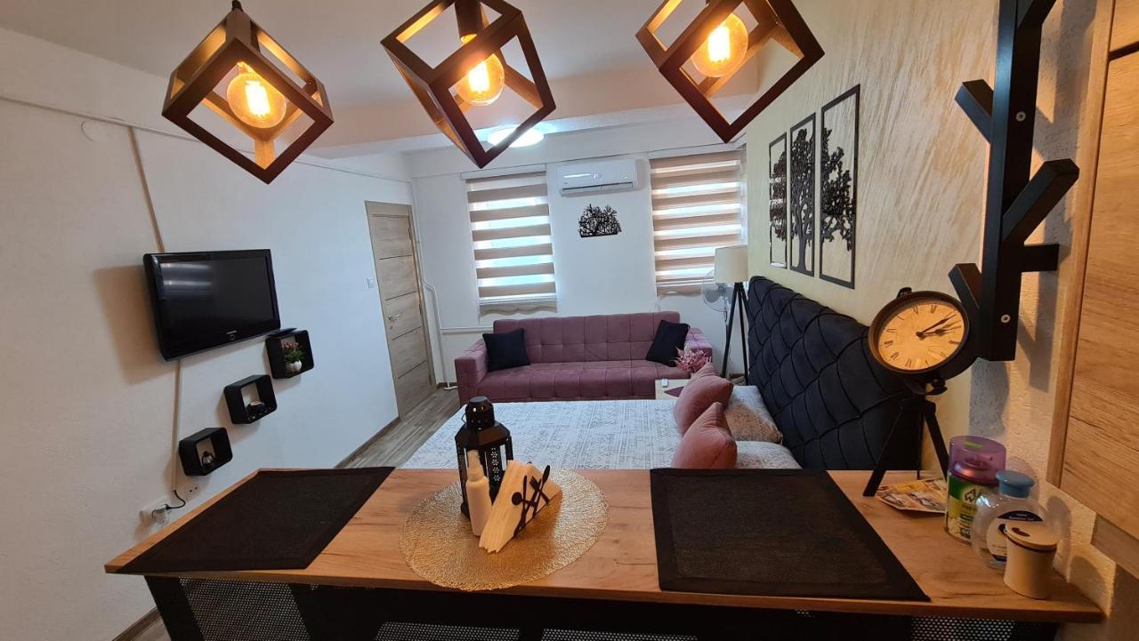 Galata Apartment โนวีปาซาร์ ภายนอก รูปภาพ